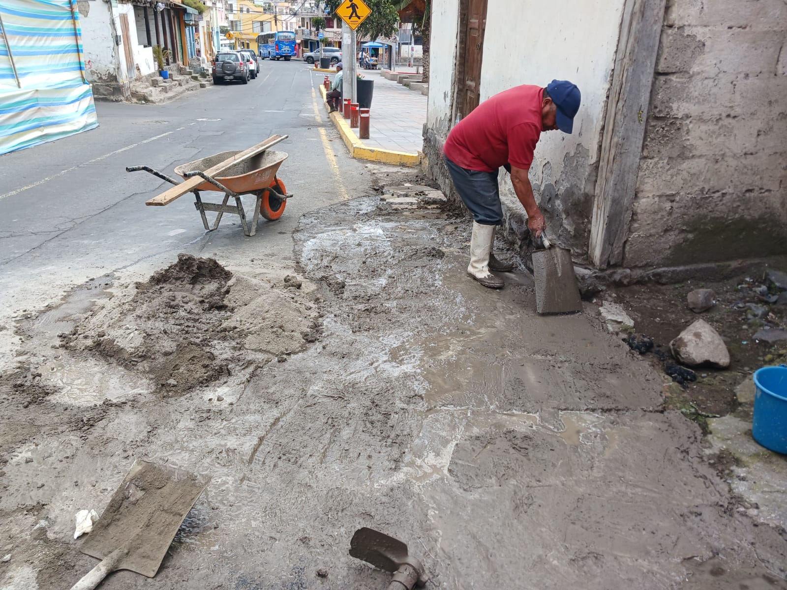 GADP PICAIHUA REPARA HUNDIMIENTO EN LAS CALLES DE LA PARROQUIA